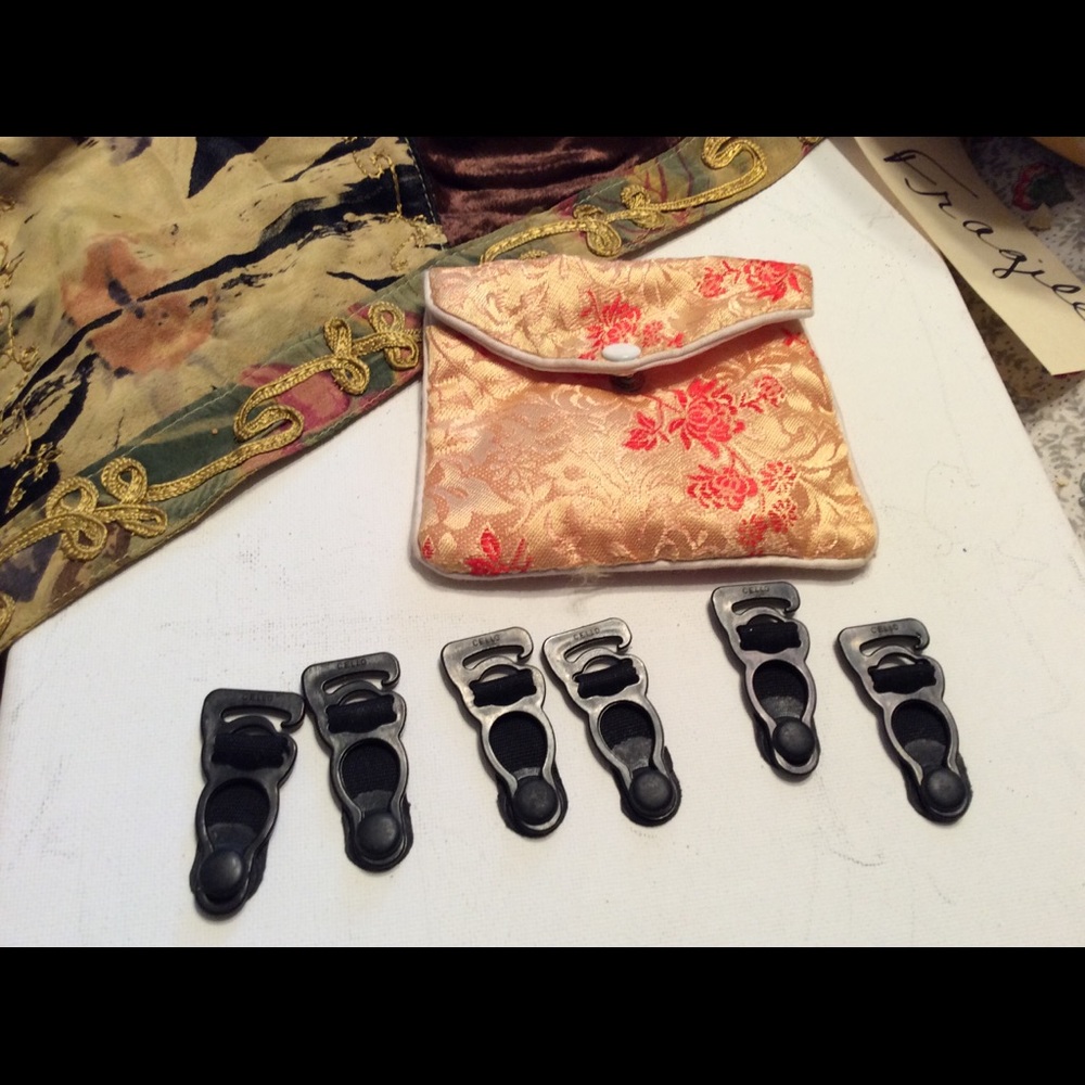 Black garters, 6 Black Garters